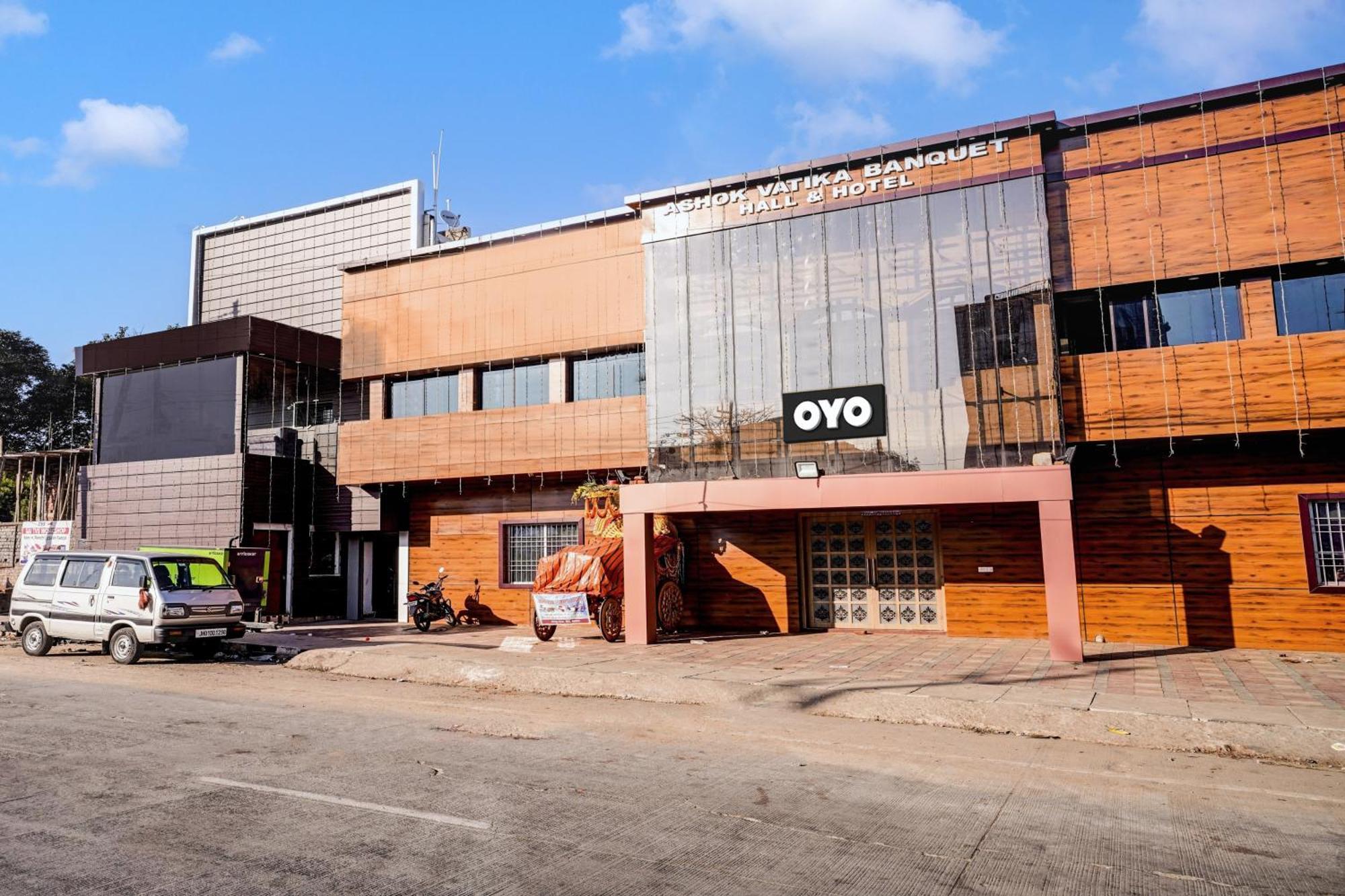 Oyo Flagship Hotel Ashok Vatika Banquet Hall Ранчи Экстерьер фото